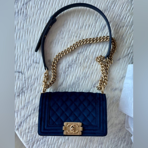 Chanel Small Velvet Le Boy Bag Blue - Picture 8 of 14